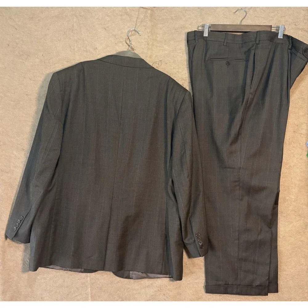 Jos A Bank Wool Suit Men 50R (52
